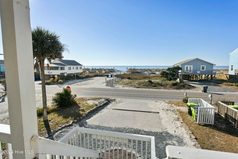 A home in Oak Island