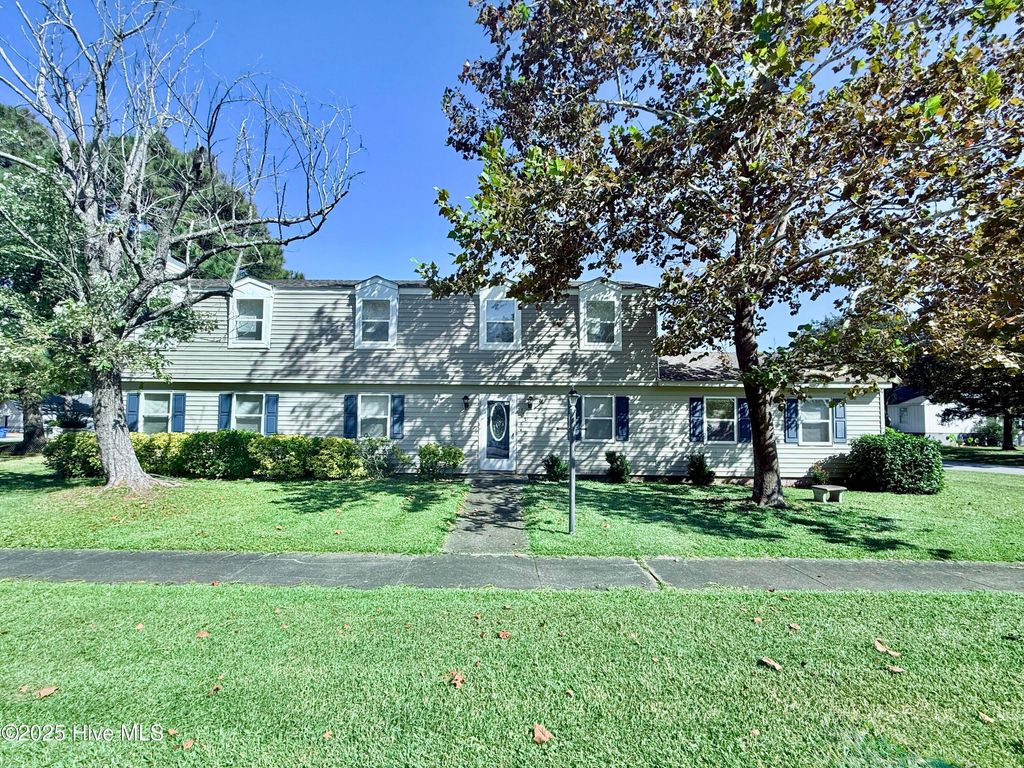 Photo of 133 Charles Street, Beaufort, NC 28516 (MLS # 100529397)