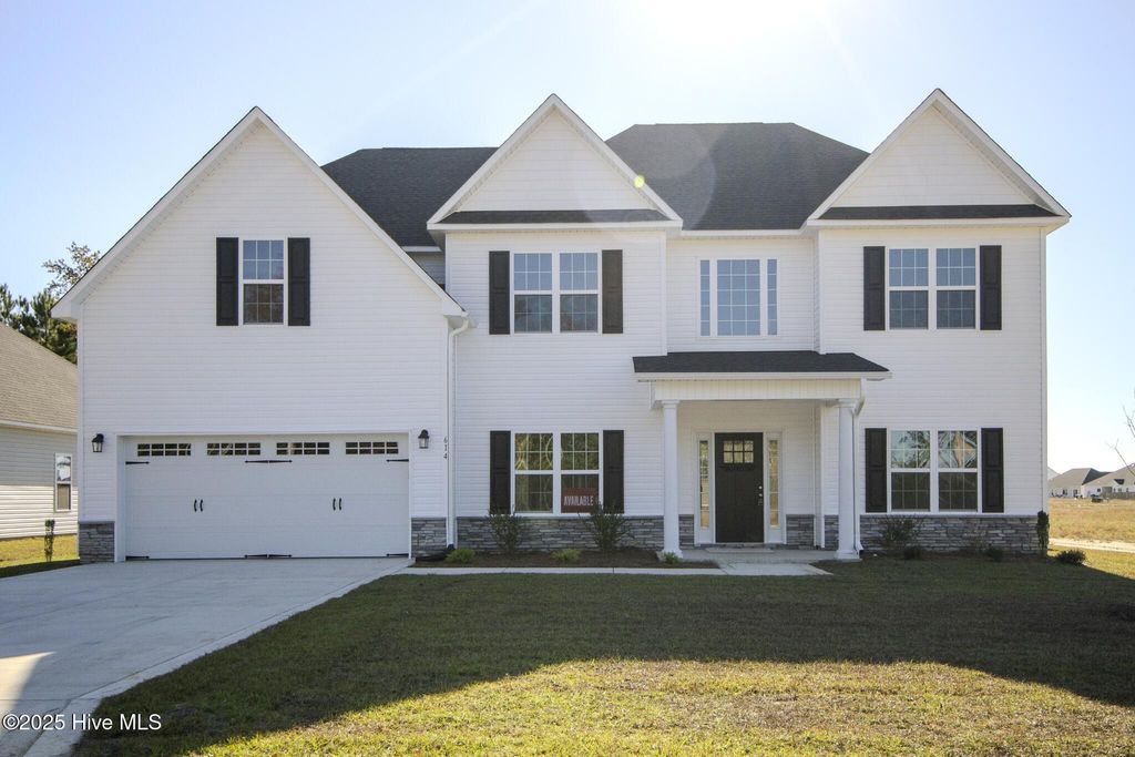 Photo of 614 Blue Falcon Court, Jacksonville, NC 28546 (MLS # 100508330)