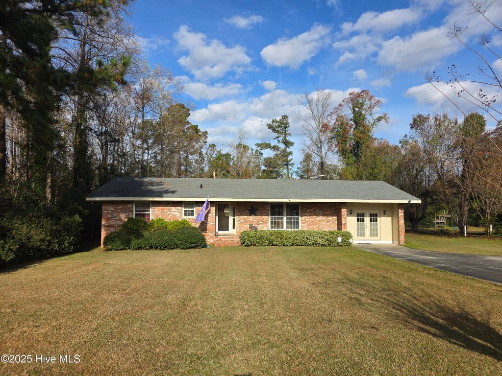 Photo of 88 Country Club Road, Whiteville, NC 28472 (MLS # 100542999)