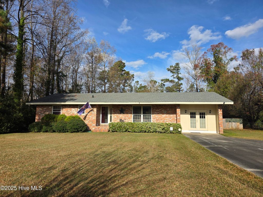 Photo of 88 Country Club Road, Whiteville, NC 28472 (MLS # 100542999)