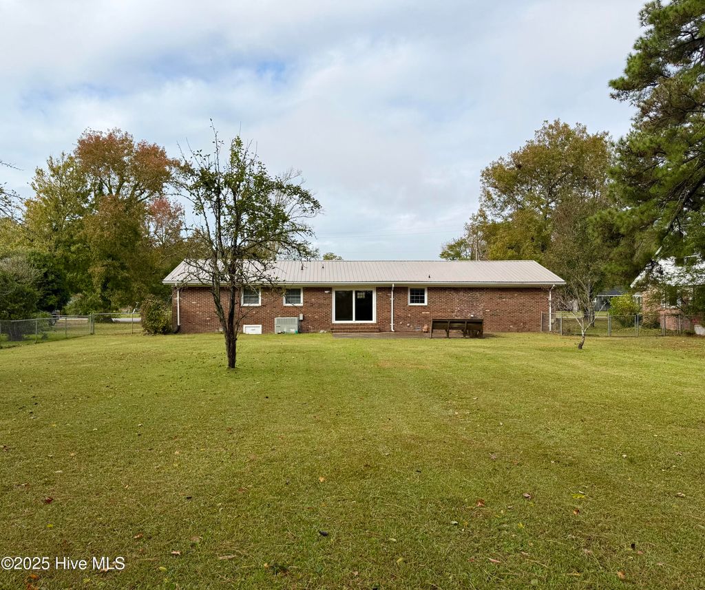 Photo of 610 Friendly Road, Morehead City, NC 28557 (MLS # 100538688)