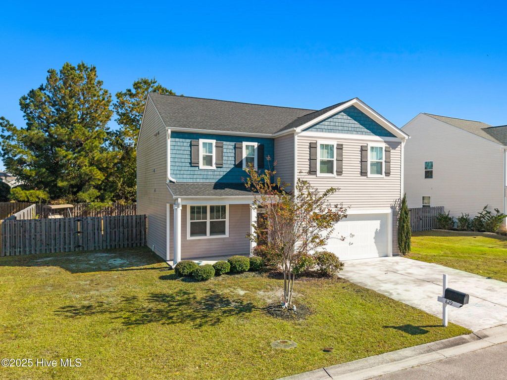 Photo of 829 Avington Lane NE, Leland, NC 28451 (MLS # 100538631)