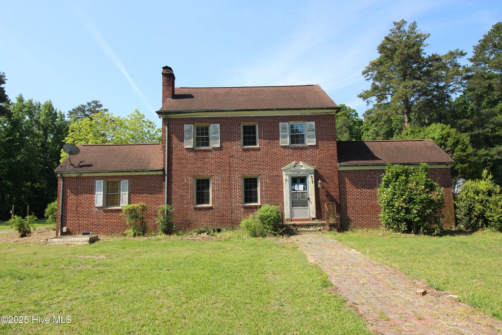 Photo of 417 W Jackson Street, Rich Square, NC 27869 (MLS # 100503974)