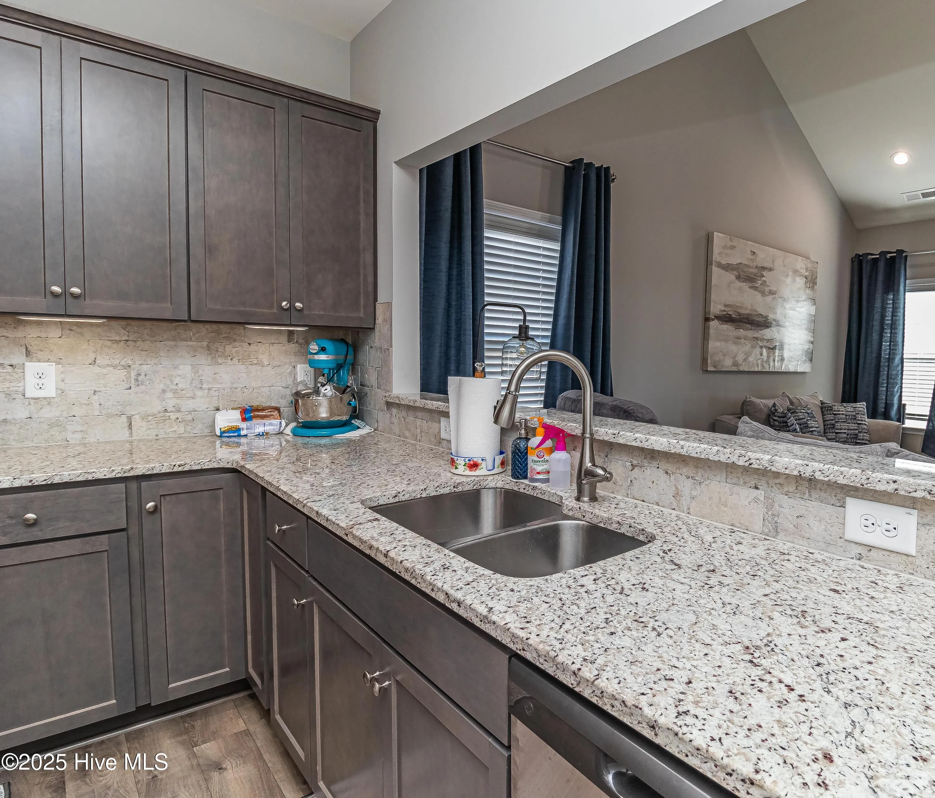 La Grange, North Carolina 28551, United States, 4 Bedrooms Bedrooms, ,3 BathroomsBathrooms,Residential,Pending,7674