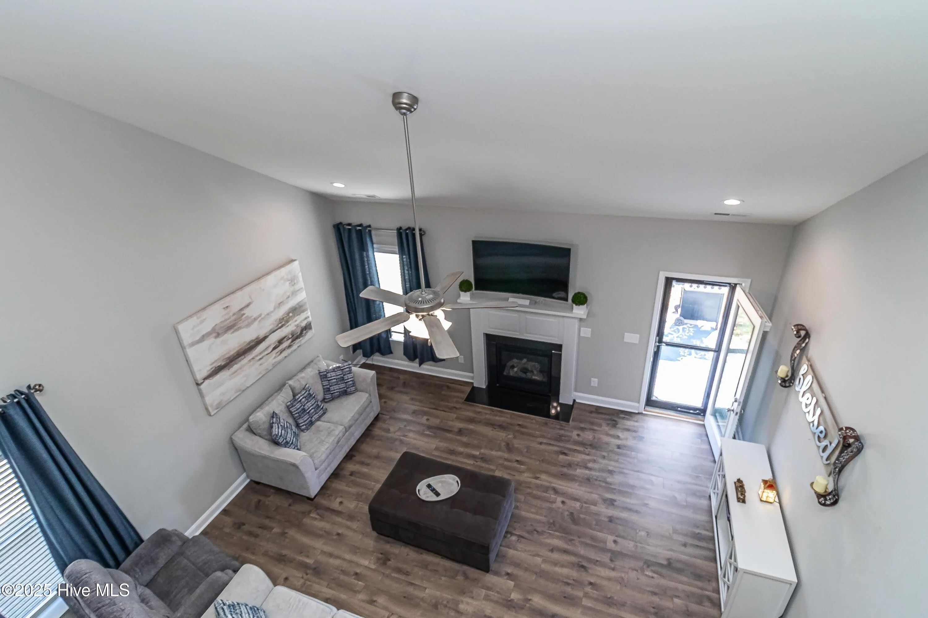 La Grange, North Carolina 28551, United States, 4 Bedrooms Bedrooms, ,3 BathroomsBathrooms,Residential,Pending,7674