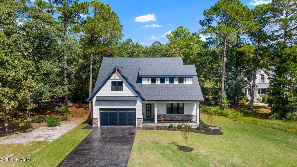 Photo of 613 Riverwood Drive SE, Bolivia, NC 28422 (MLS # 100522632)