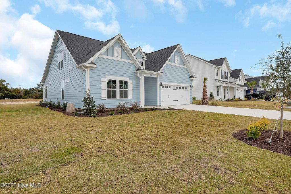 Photo of 201 Planters Walk, Hampstead, NC 28443 (MLS # 100522445)