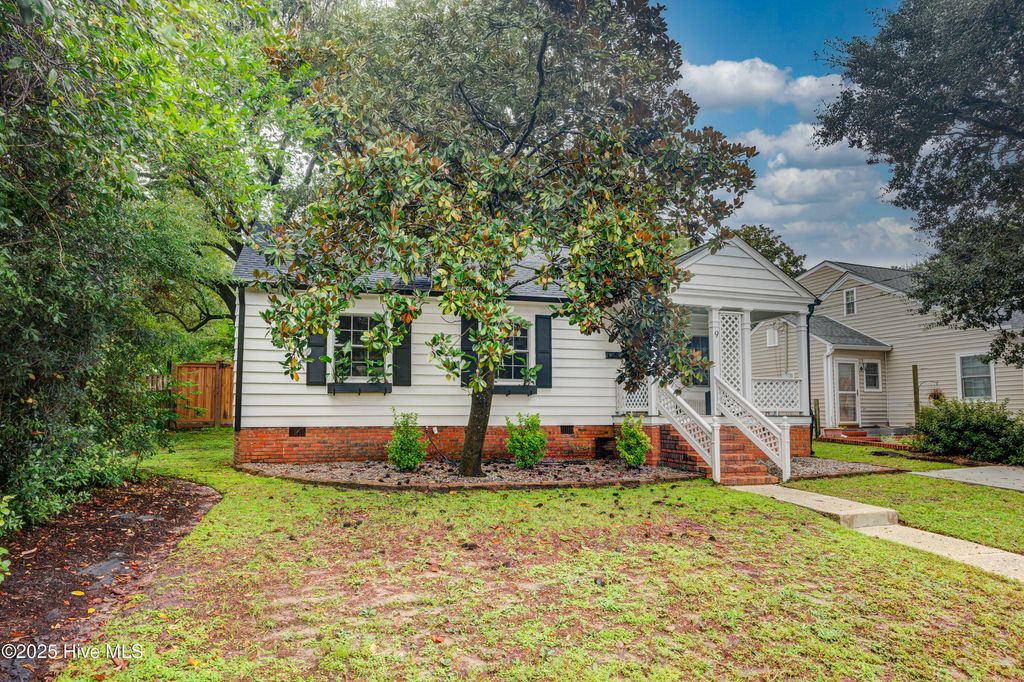 Photo of 9 Madison Street, Wilmington, NC 28401 (MLS # 100533716)