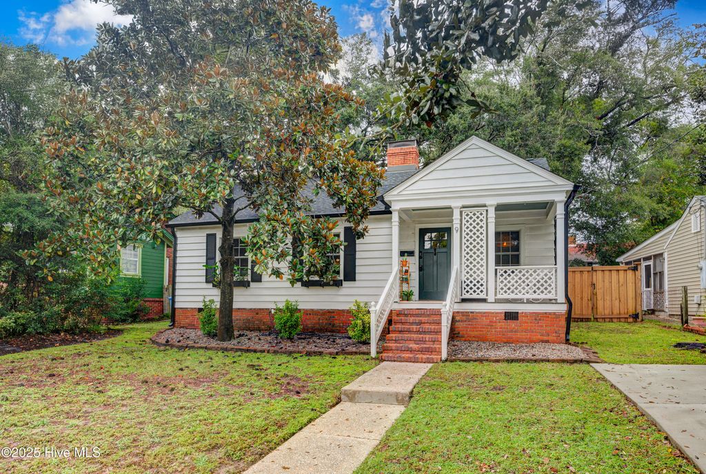Photo of 9 Madison Street, Wilmington, NC 28401 (MLS # 100533716)