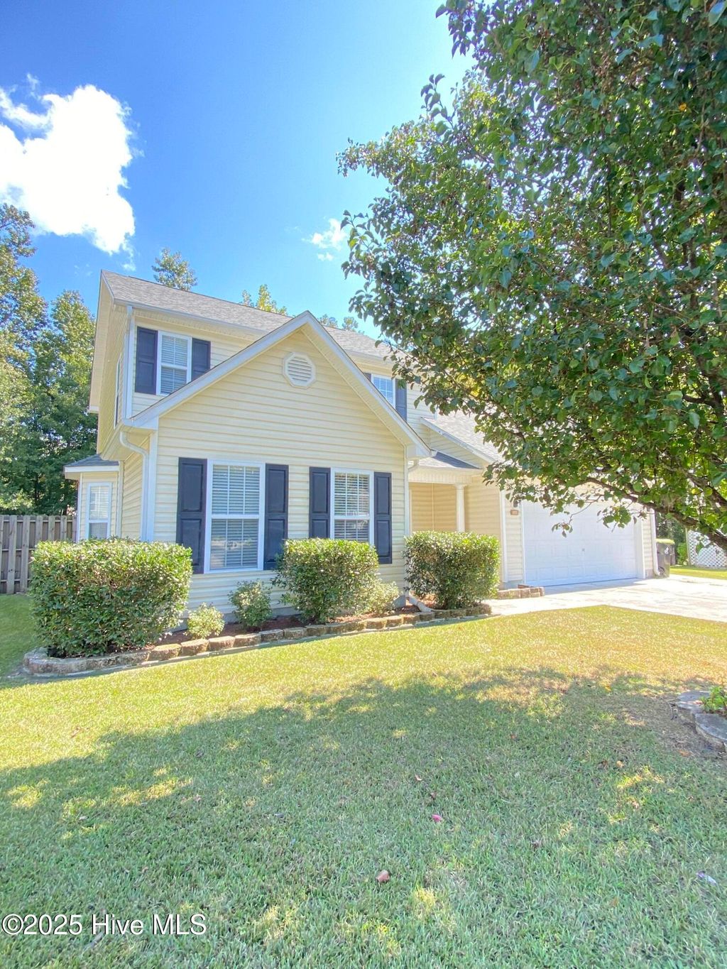 Photo of 130 Whiteleaf Drive, Jacksonville, NC 28546 (MLS # 100536665)