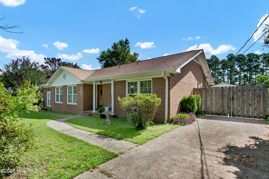 Photo of 106 Ray Drive, Wilmington, NC 28405 (MLS # 100520487)