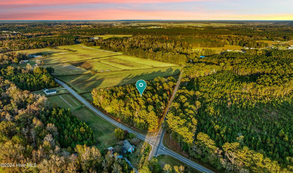 Photo for Tbd Riggs Road, Maysville, NC 28555 (MLS # 100476376)