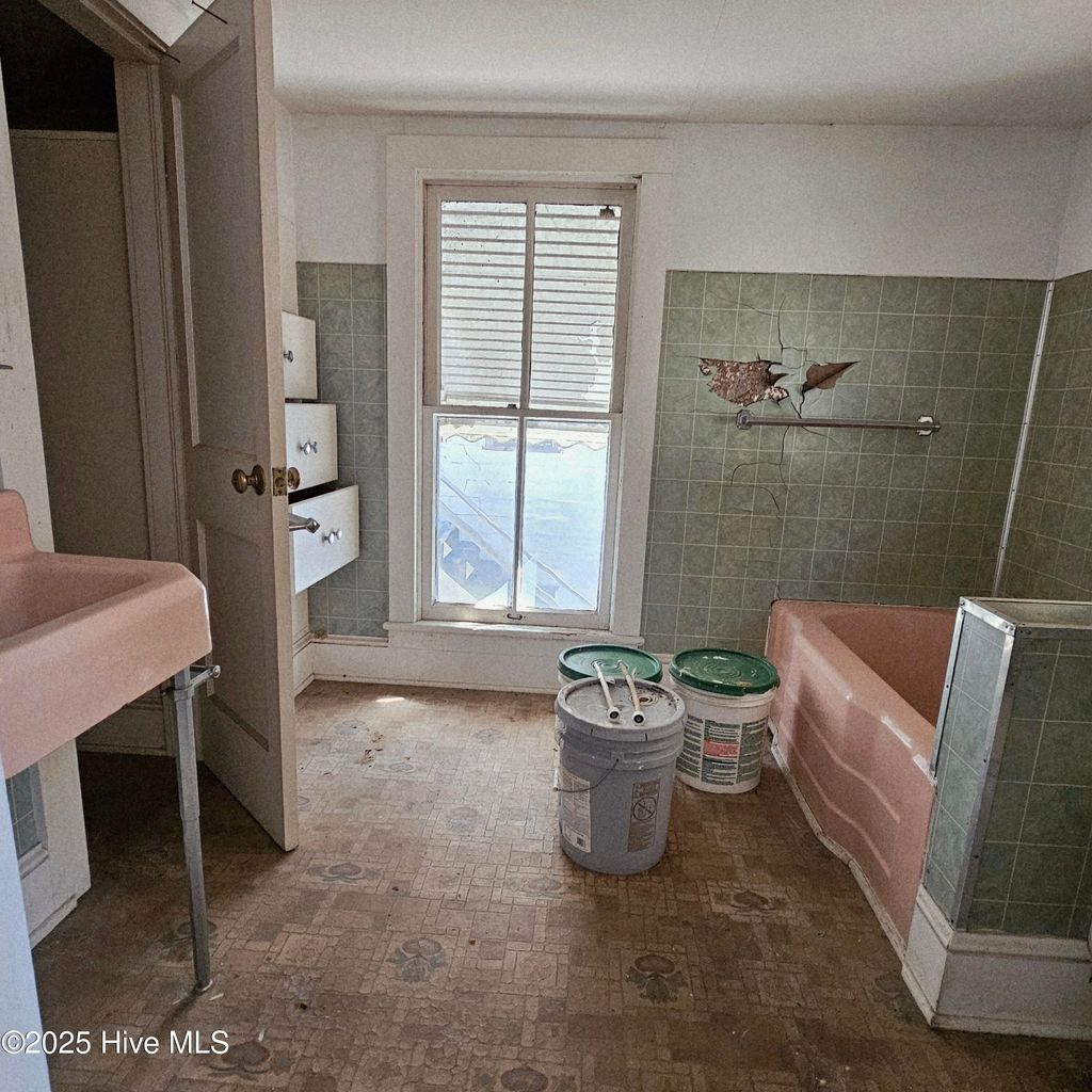 Photo of 737 Riverside Avenue, Elizabeth City, NC 27909 (MLS # 100541593)