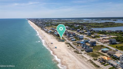 A home in North Topsail Beach