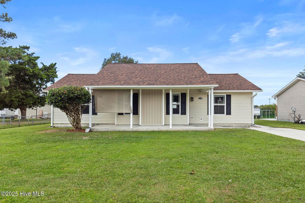 Photo of 1402 Halltown Road, Jacksonville, NC 28546 (MLS # 100533299)