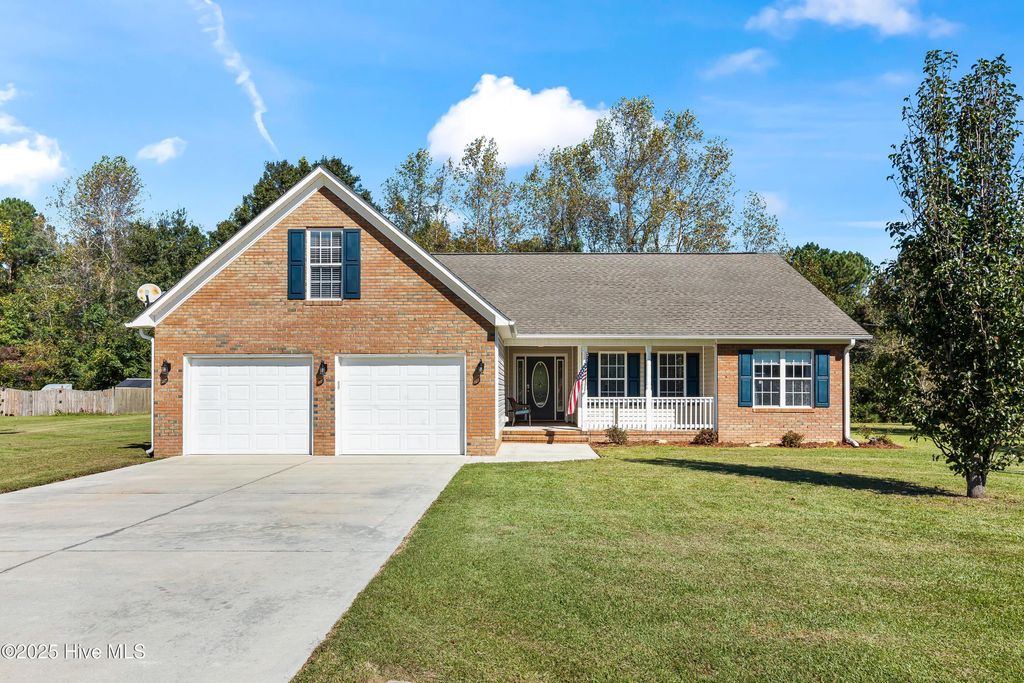 Photo of 100 Bertie Court, Jacksonville, NC 28540 (MLS # 100537821)