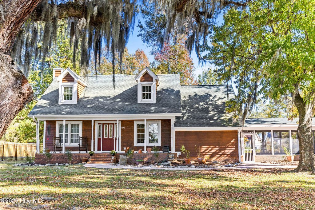 Photo of 1072 River Road SE, Leland, NC 28451 (MLS # 100542289)