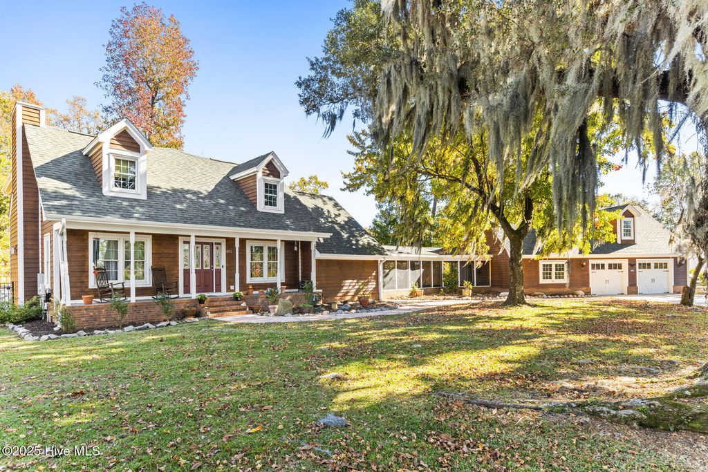 Photo of 1072 River Road SE, Leland, NC 28451 (MLS # 100542289)