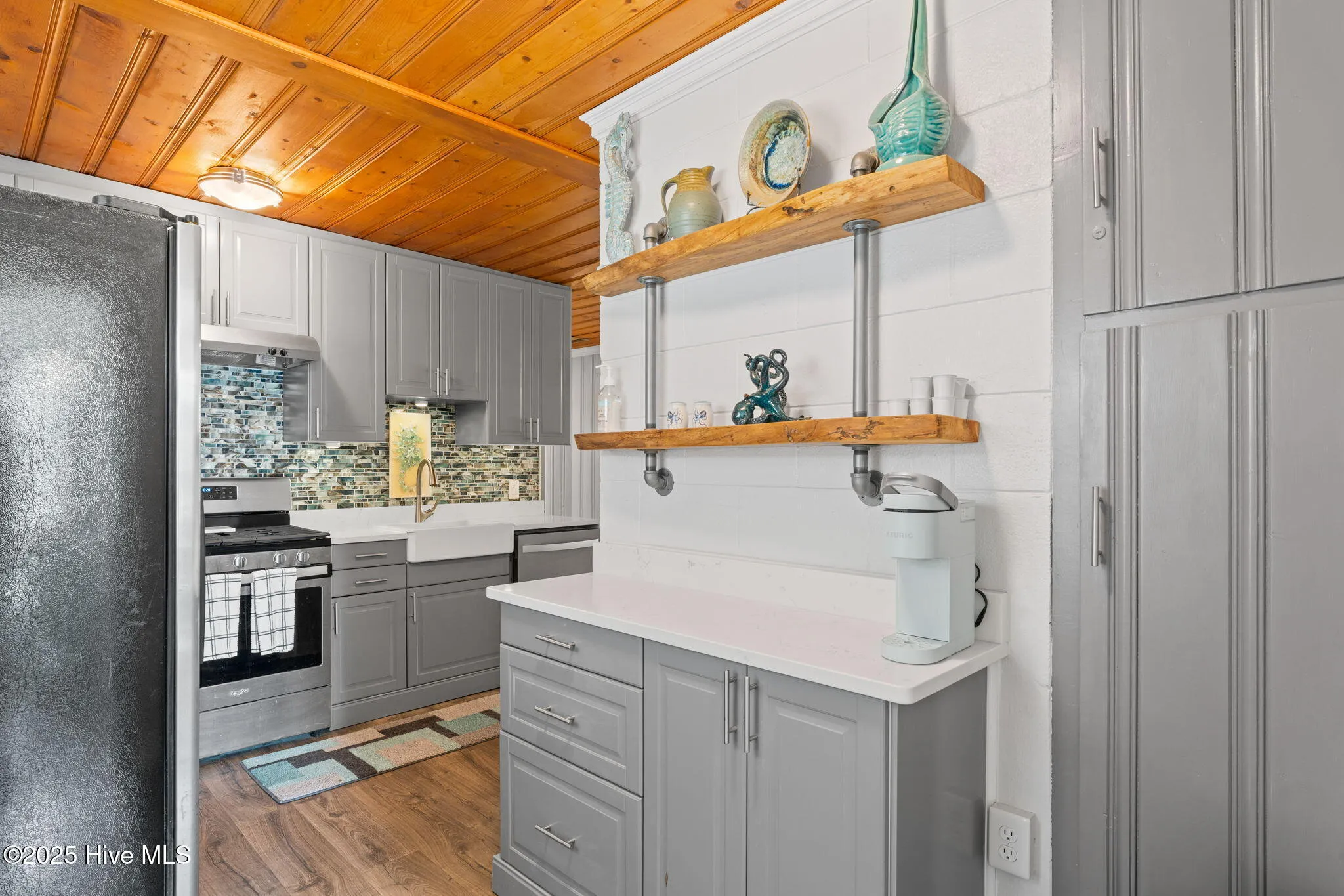 Oak Island, North Carolina 28465, United States, 3 Bedrooms Bedrooms, ,2 BathroomsBathrooms,Residential,Pending,183252