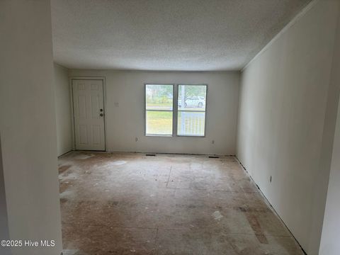 Tiny photo for 1118 Henderson Road, Jacksonville, NC 28540 (MLS # 100542399)