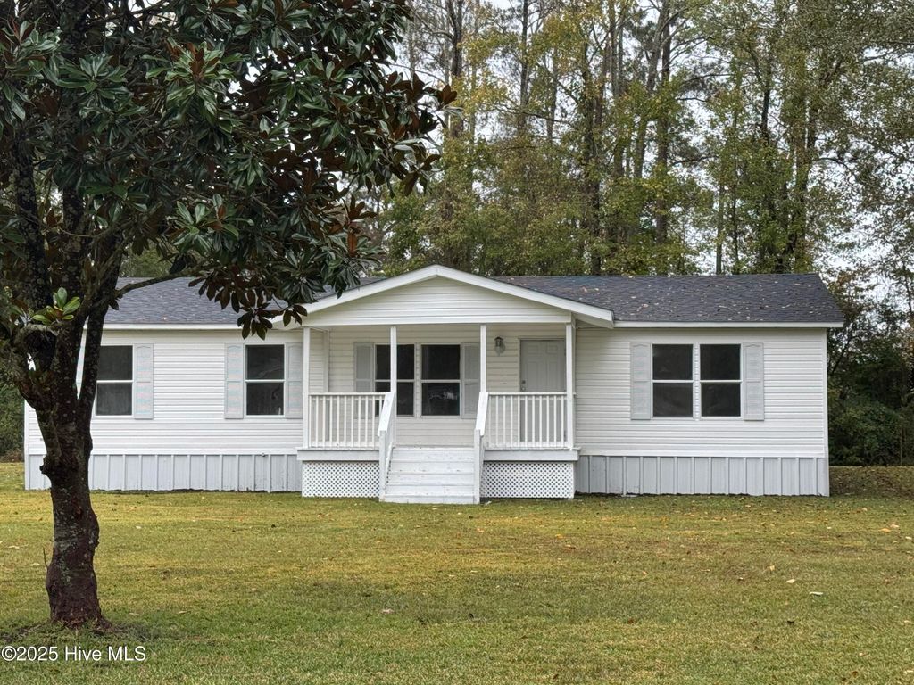 Photo of 1118 Henderson Road, Jacksonville, NC 28540 (MLS # 100542399)