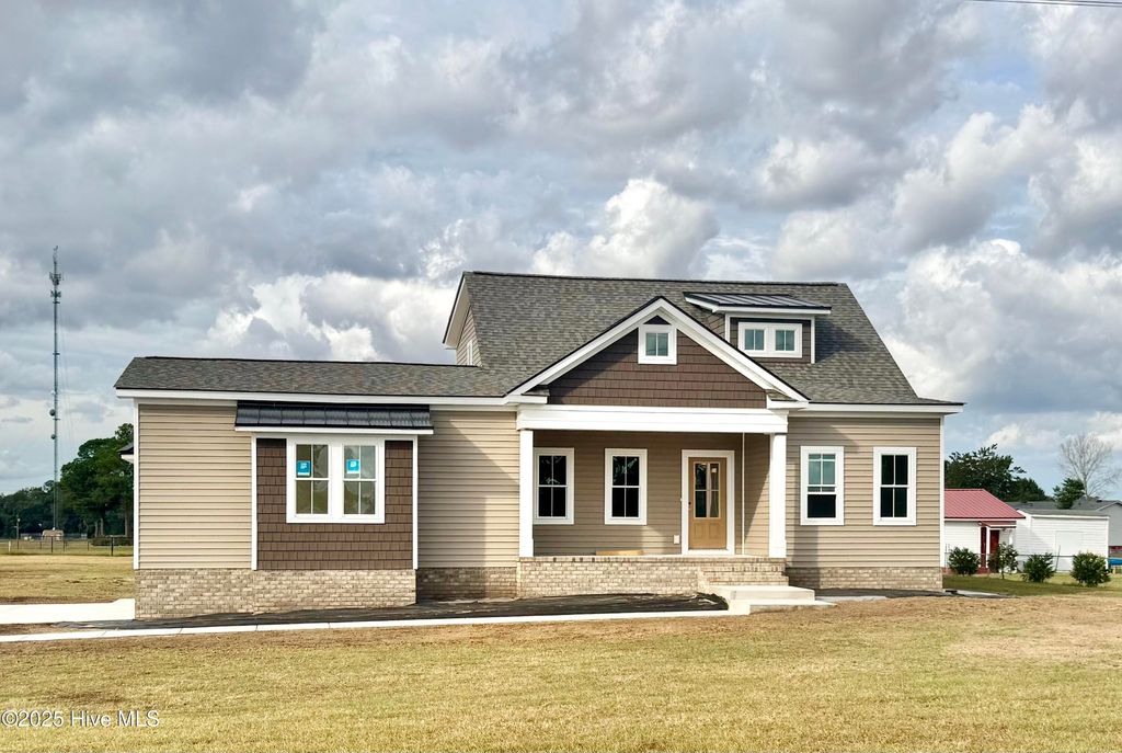 Photo of 147 Conover Road, La Grange, NC 28551 (MLS # 100536749)