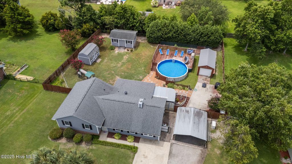 Photo of 1815 Paulette Road, Morehead City, NC 28557 (MLS # 100521210)