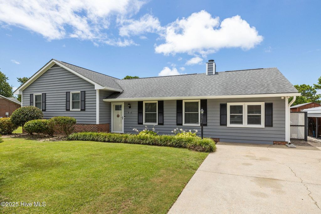 Photo of 1815 Paulette Road, Morehead City, NC 28557 (MLS # 100521210)