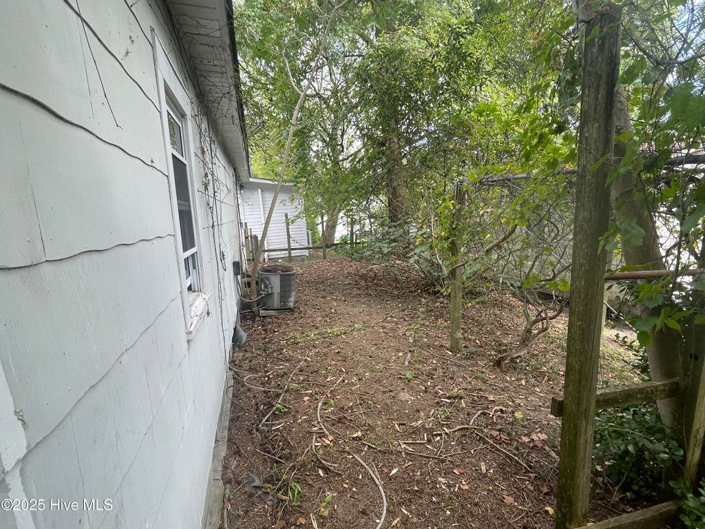 Photo of 409 Oak Street, Williamston, NC 27892 (MLS # 100536978)