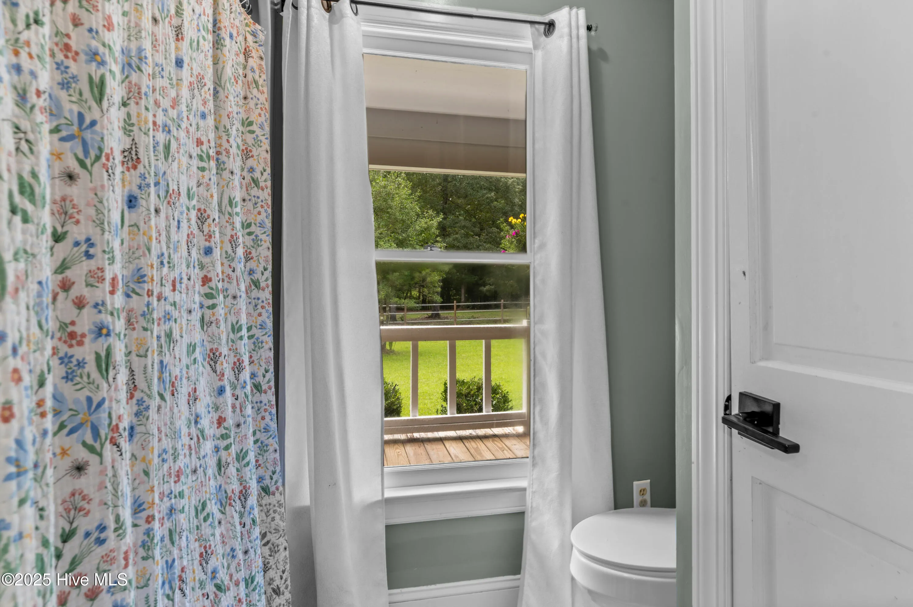 Jacksonville, North Carolina 28546, United States, 3 Bedrooms Bedrooms, ,3 BathroomsBathrooms,Residential,Pending,205630