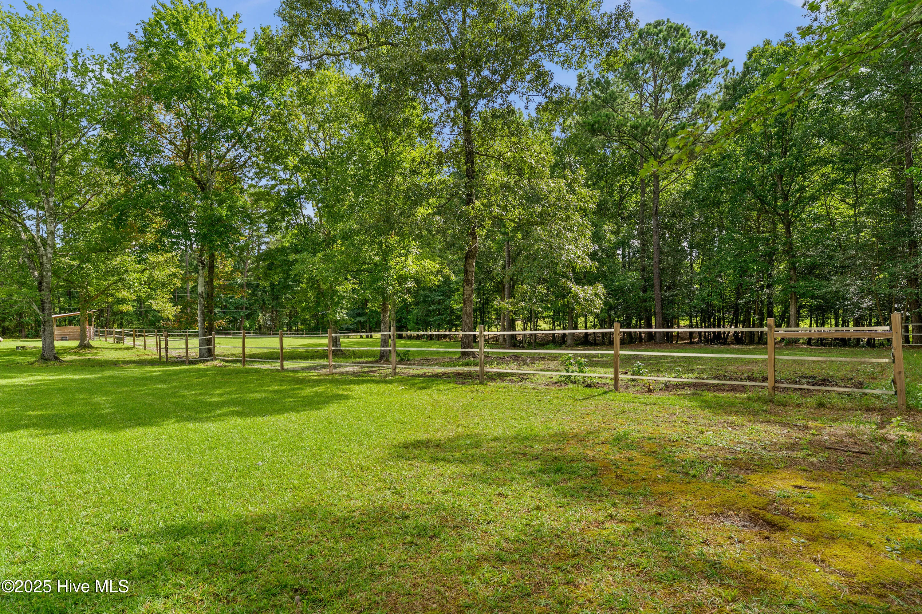 Jacksonville, North Carolina 28546, United States, 3 Bedrooms Bedrooms, ,3 BathroomsBathrooms,Residential,Pending,205630