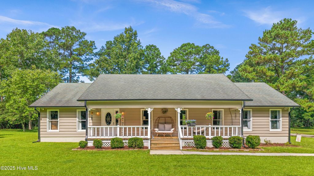 Photo of 542 Chief Court, Jacksonville, NC 28546 (MLS # 100529388)