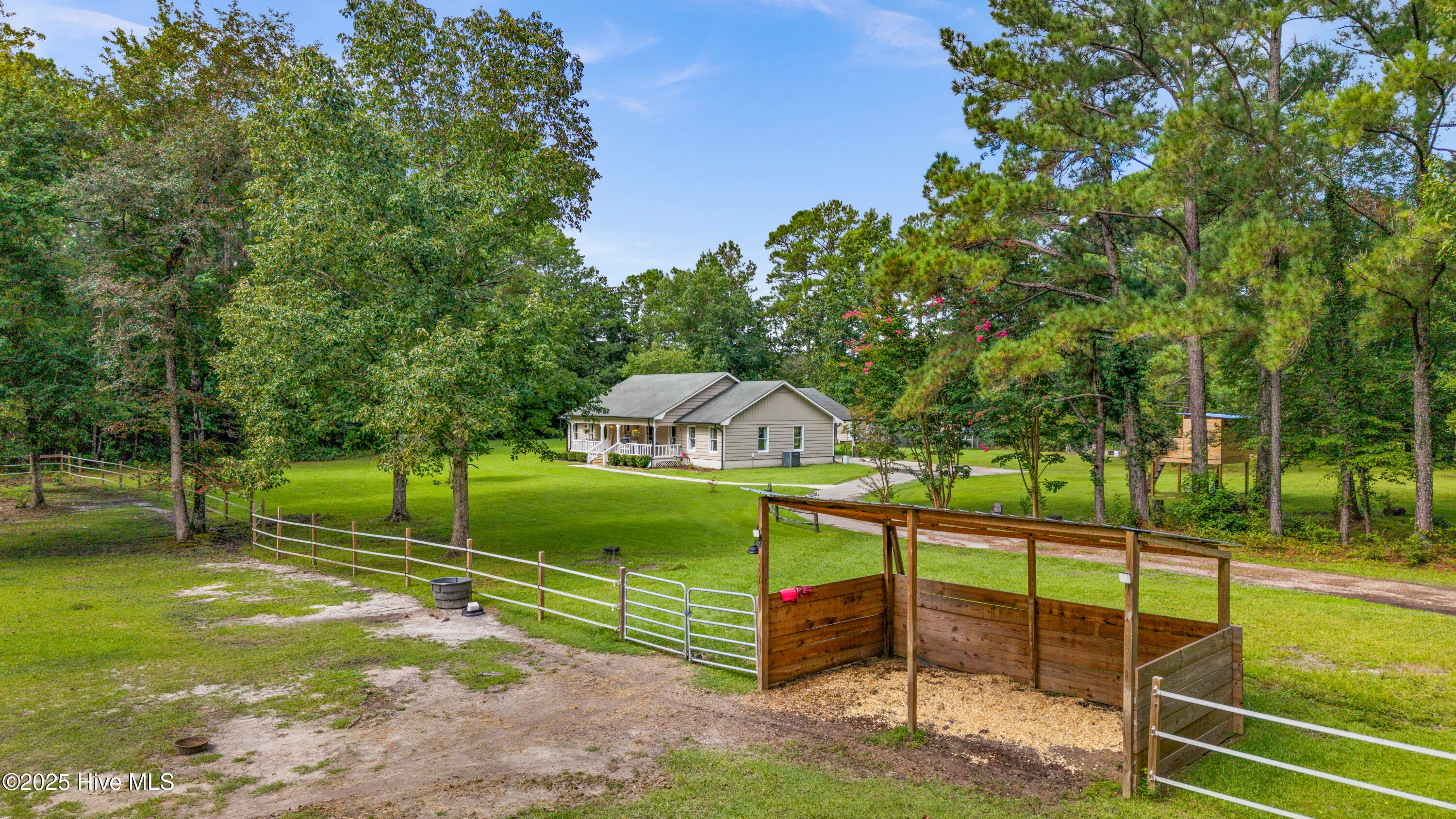 Jacksonville, North Carolina 28546, United States, 3 Bedrooms Bedrooms, ,3 BathroomsBathrooms,Residential,Pending,205630