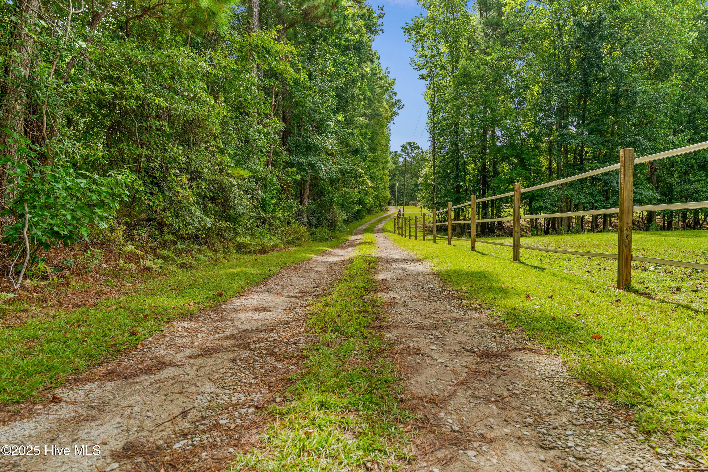 Jacksonville, North Carolina 28546, United States, 3 Bedrooms Bedrooms, ,3 BathroomsBathrooms,Residential,Pending,205630