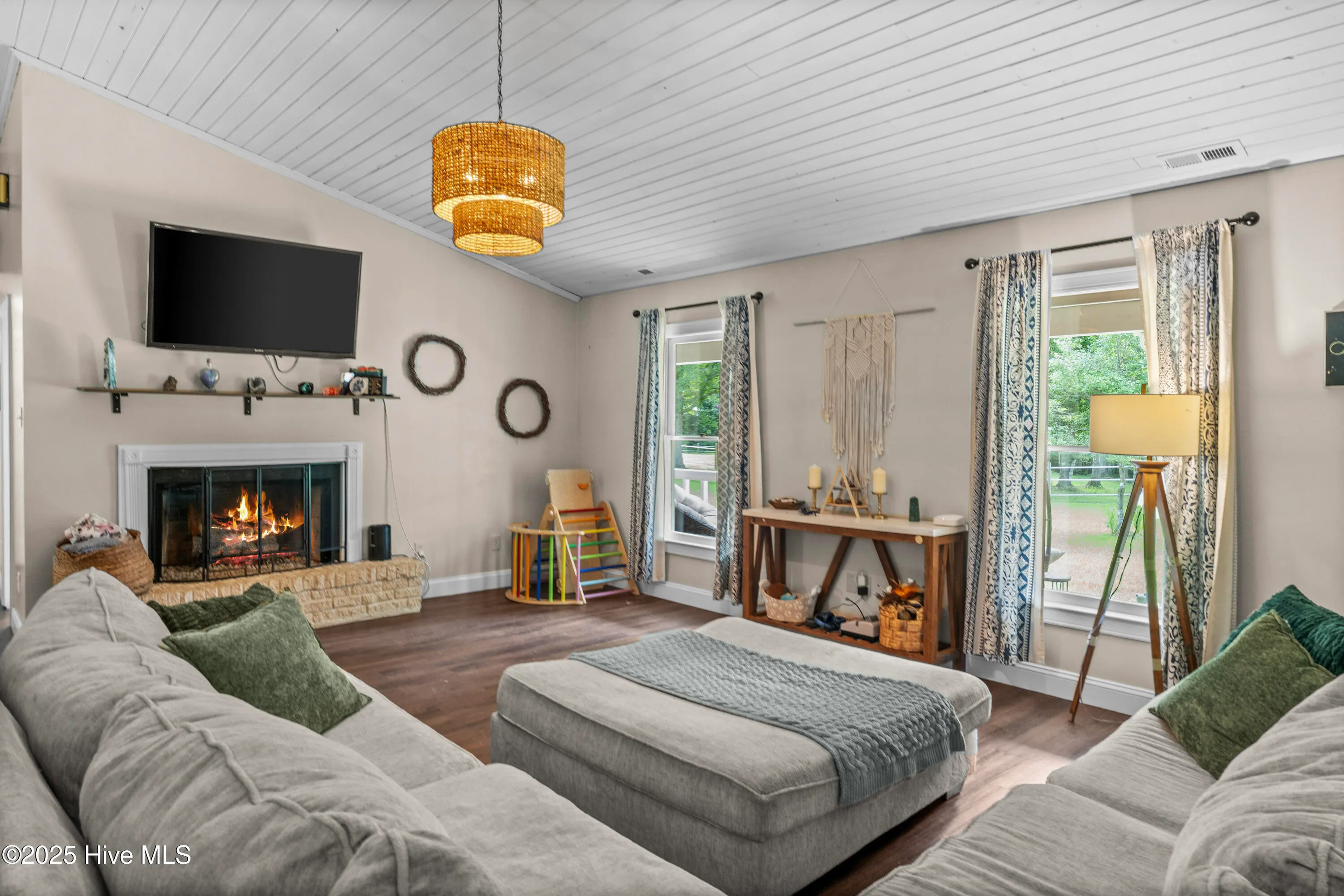 Jacksonville, North Carolina 28546, United States, 3 Bedrooms Bedrooms, ,3 BathroomsBathrooms,Residential,Pending,205630