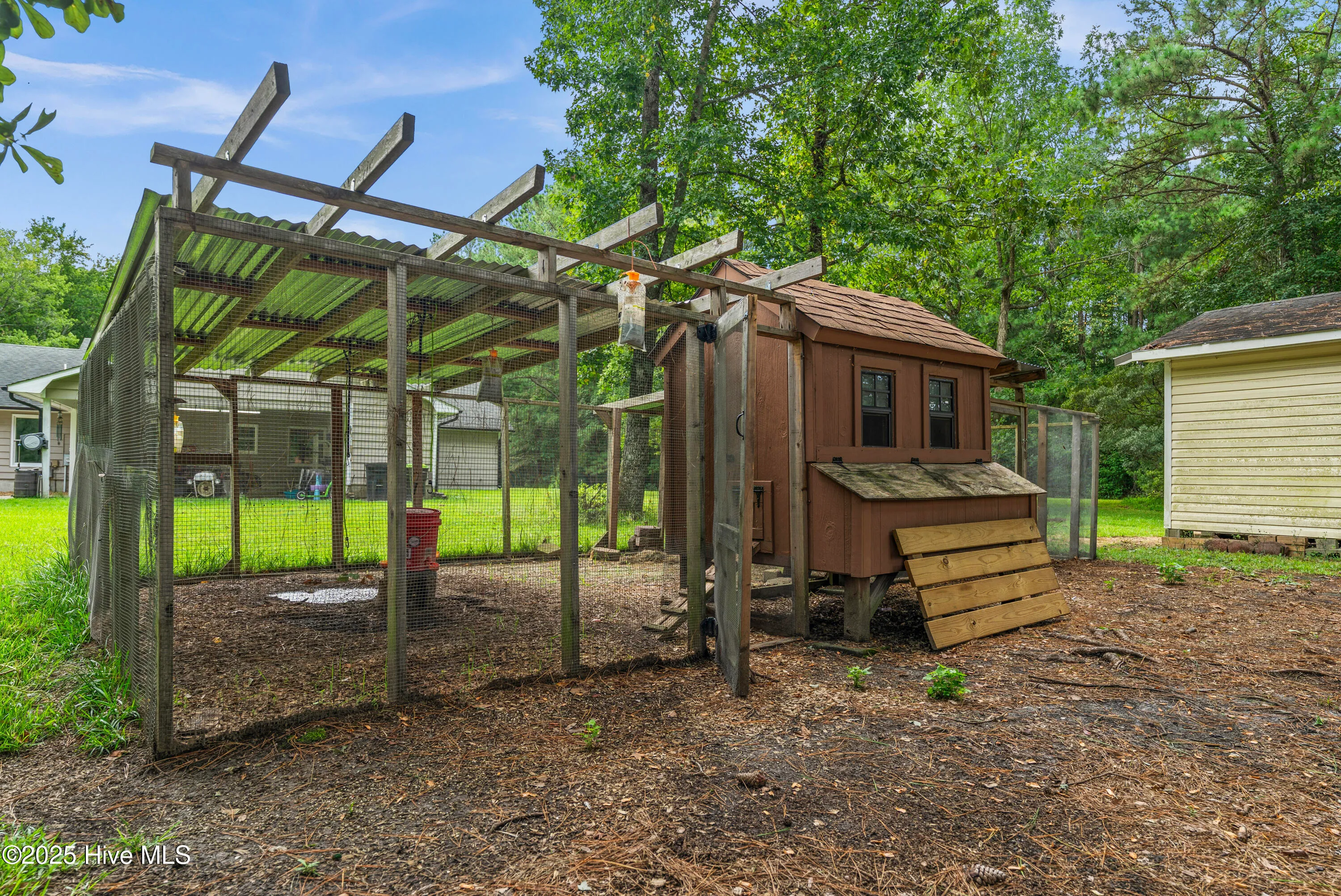 Jacksonville, North Carolina 28546, United States, 3 Bedrooms Bedrooms, ,3 BathroomsBathrooms,Residential,Pending,205630