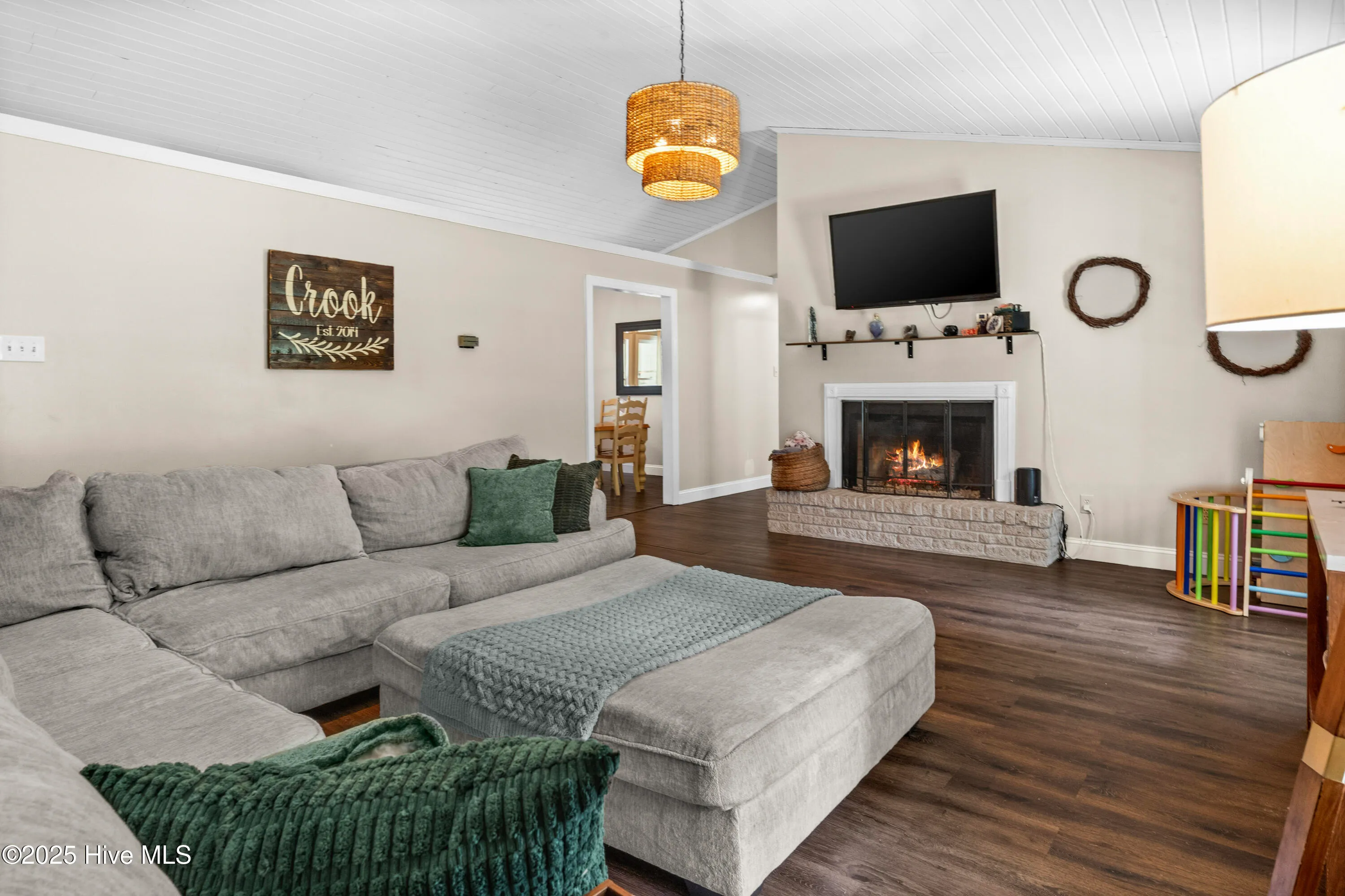 Jacksonville, North Carolina 28546, United States, 3 Bedrooms Bedrooms, ,3 BathroomsBathrooms,Residential,Pending,205630