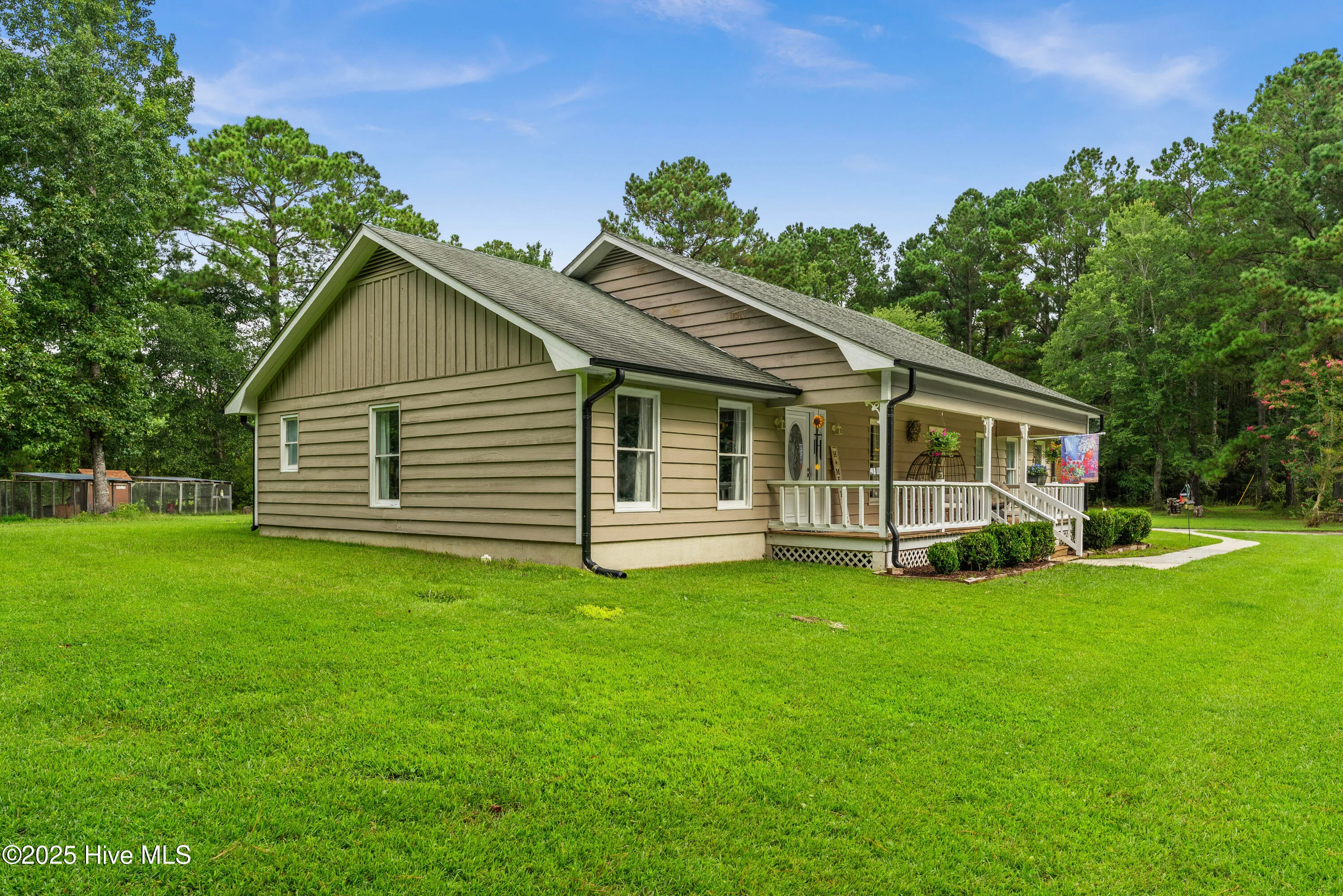 Jacksonville, North Carolina 28546, United States, 3 Bedrooms Bedrooms, ,3 BathroomsBathrooms,Residential,Pending,205630