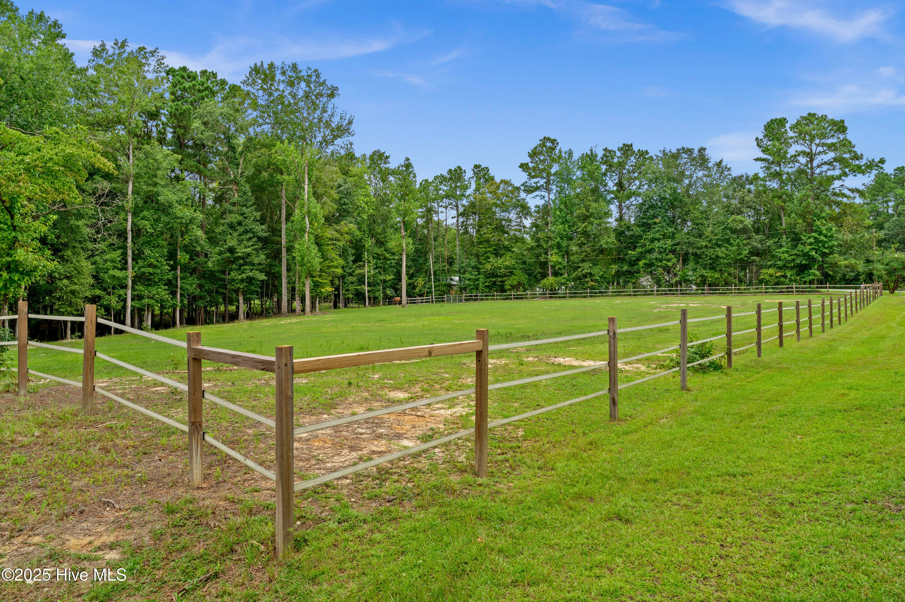 Jacksonville, North Carolina 28546, United States, 3 Bedrooms Bedrooms, ,3 BathroomsBathrooms,Residential,Pending,205630