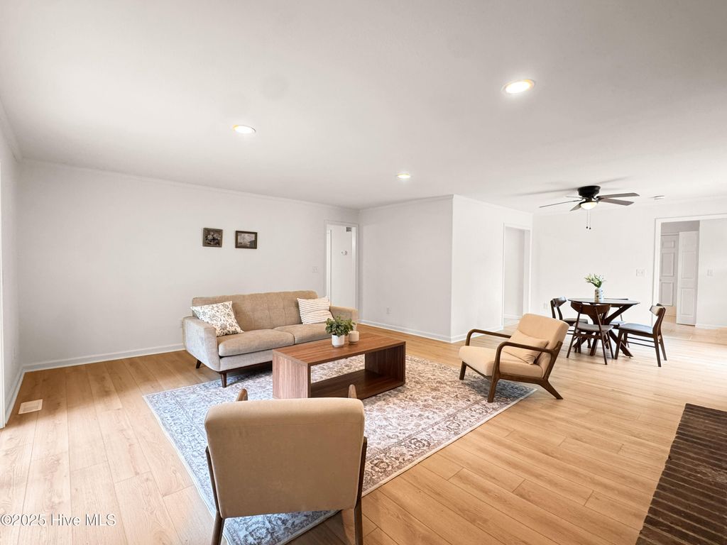 Photo of 105 Bella Vista Drive, Edenton, NC 27932 (MLS # 100536375)