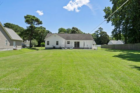 A home in Sneads Ferry