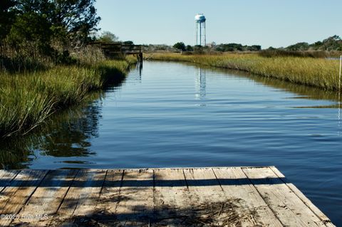 A home in Oak Island