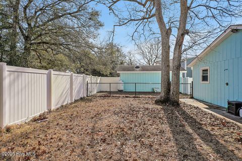 A home in Oak Island