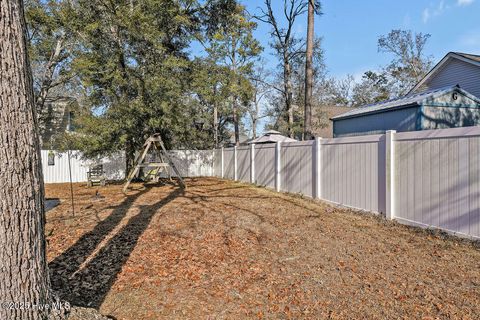 A home in Oak Island