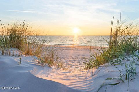 A home in Oak Island