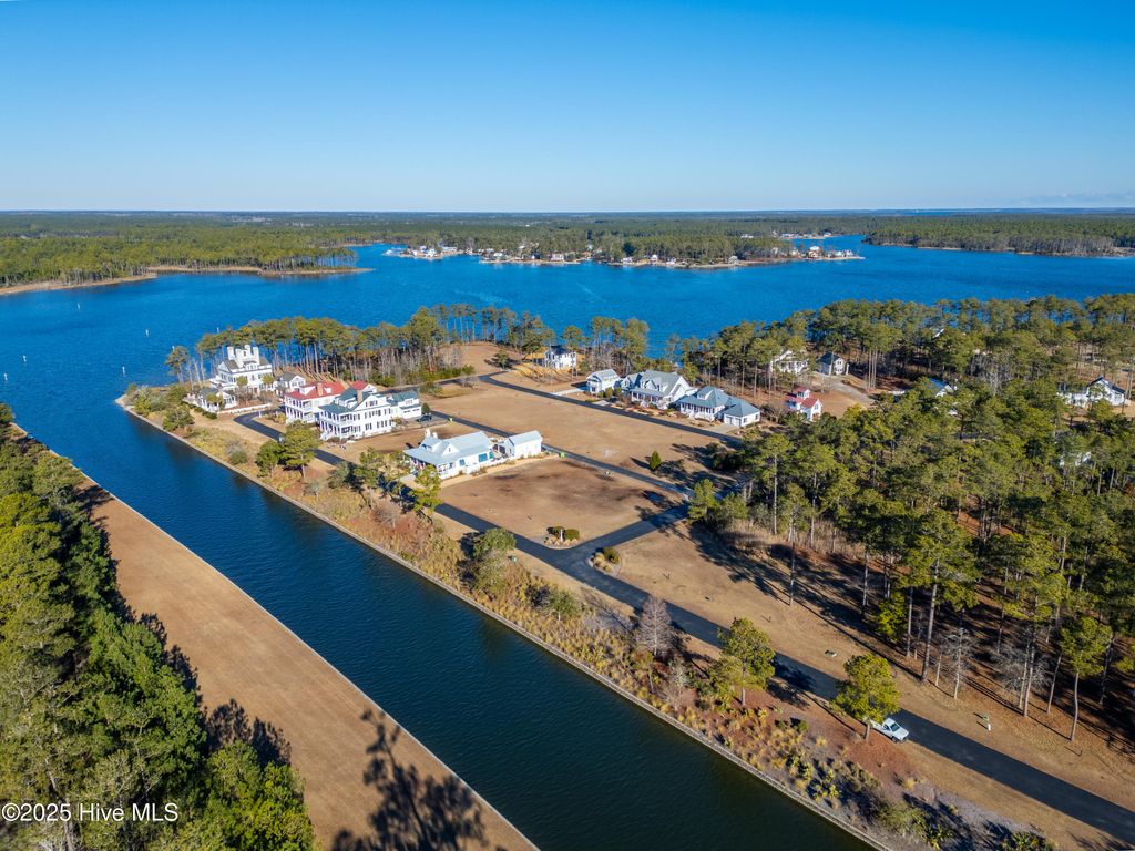 Photo of 776 E Harborside Drive, Oriental, NC 28571 (MLS # 100487991)