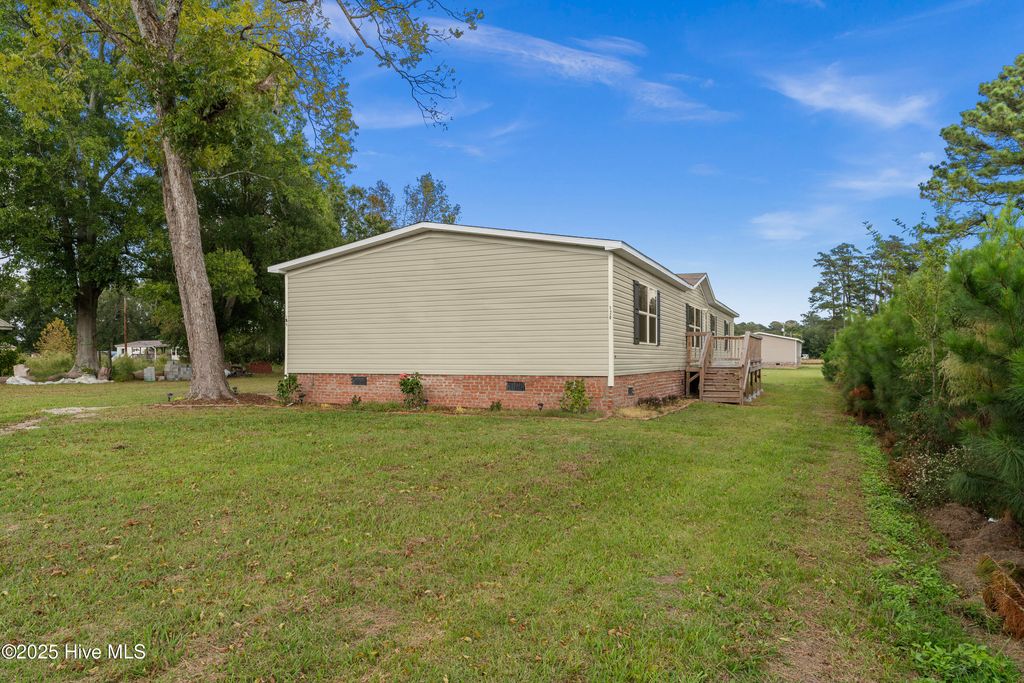 Photo of 120 NW First Street, Teachey, NC 28464 (MLS # 100535533)