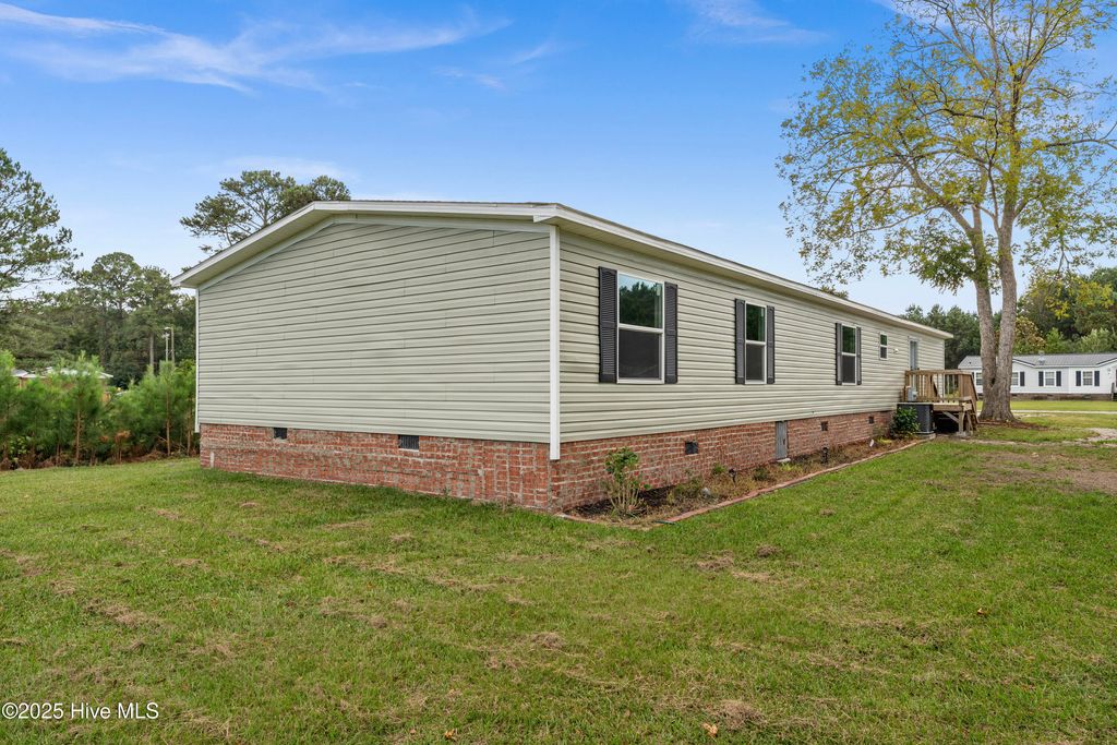 Photo of 120 NW First Street, Teachey, NC 28464 (MLS # 100535533)