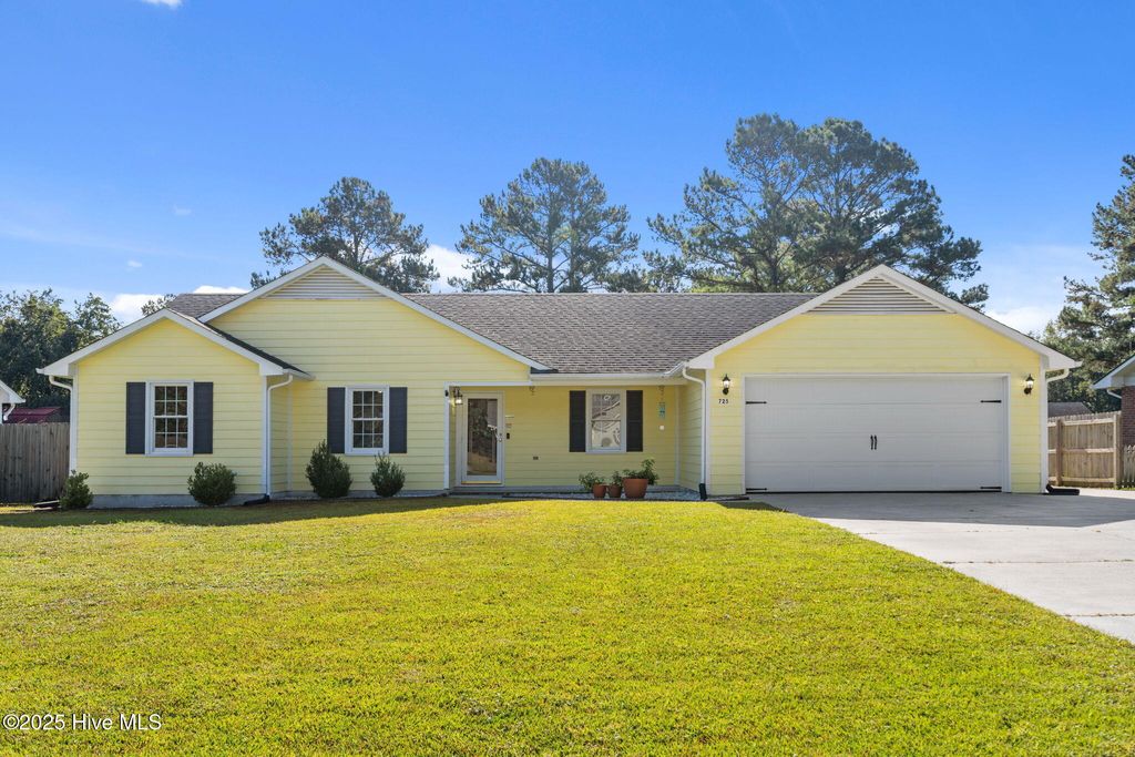 Photo of 725 Stonewall Avenue, Jacksonville, NC 28540 (MLS # 100533987)